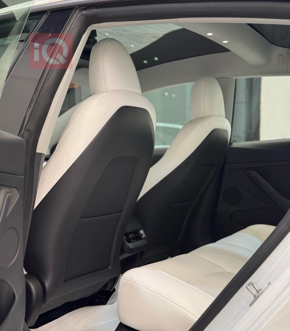 تێسلا مۆدێل 3